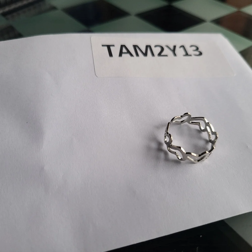Elegant Silver Heart Ring Size 7 US